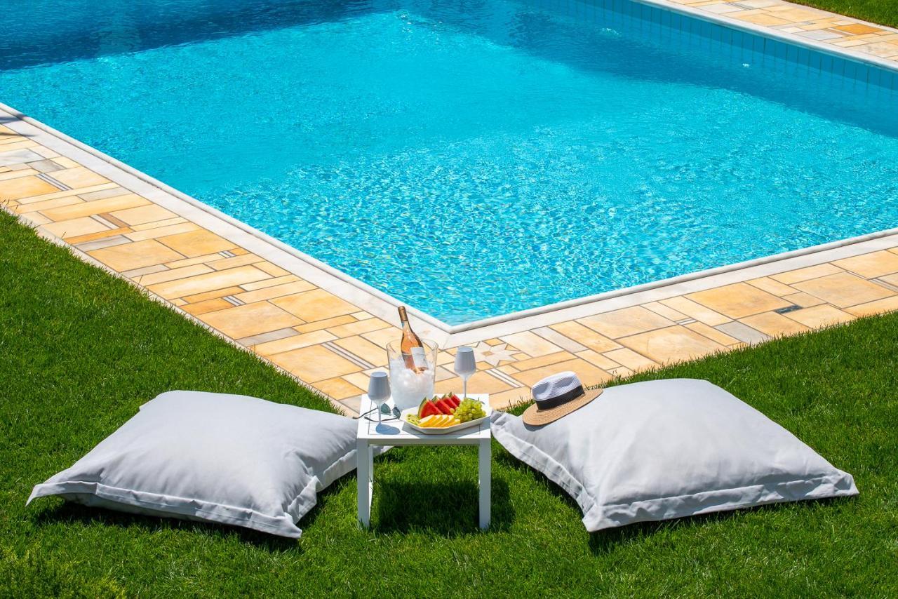 Kamariyo Athens Riviera *